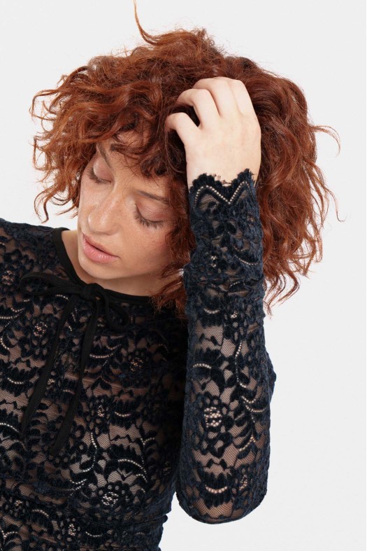 Γυναικείο Crop Top με κέντημα - LACE
